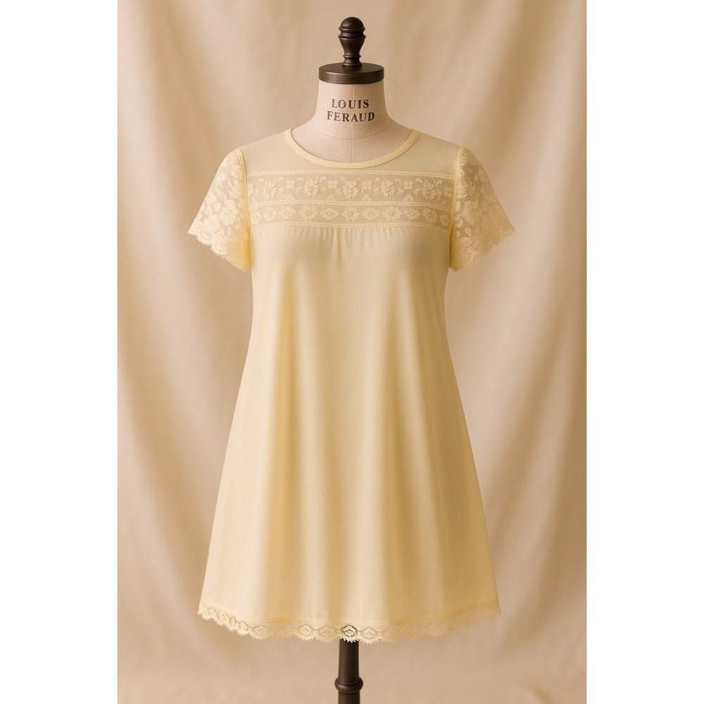 Louis Feraud Paris Vintage Lace Trim Nightgown Light Yellow Short Sleeve 14
